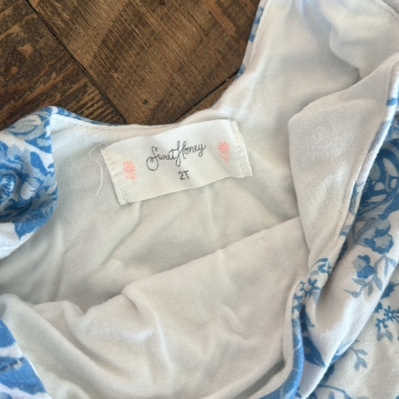 Sweethoney size 2 romper with pockets - Picture 2 of 3